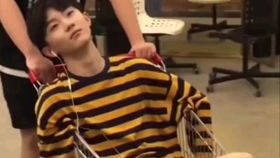 青少年gαy洗澡互吃鳮